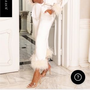 Satin faux fur lined pants from Club London ✨